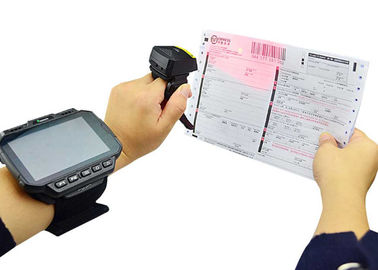 Wearable Terminal van de Streepjescodegegevens van Android PDA van de Scannerarmband met Geheugen WT04